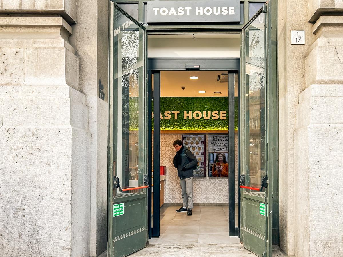 Nuova apertura di Toasthouse a Milano Centrale!